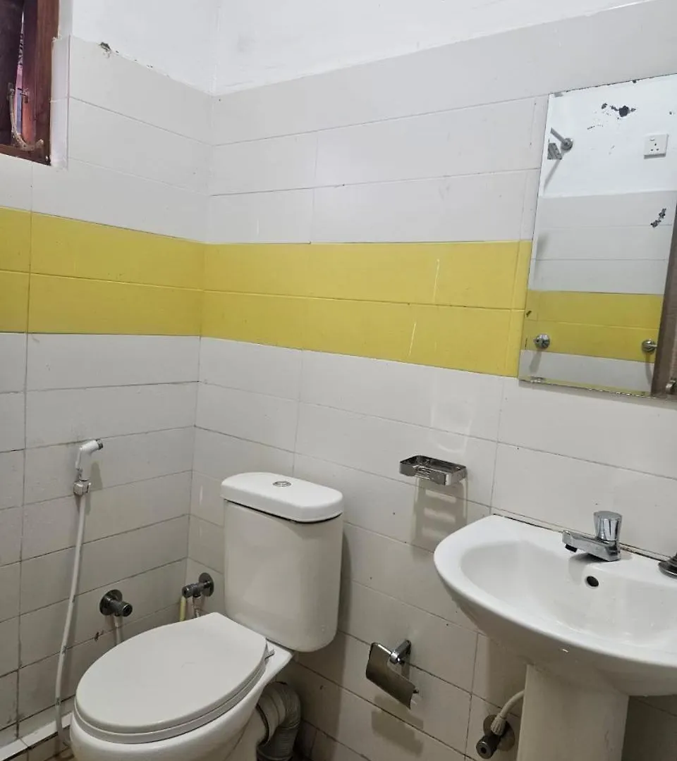 Field View Hotel Minuwangoda Love hotel